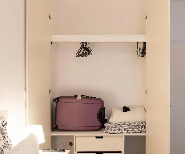 Πανσιόν Moreira Family *