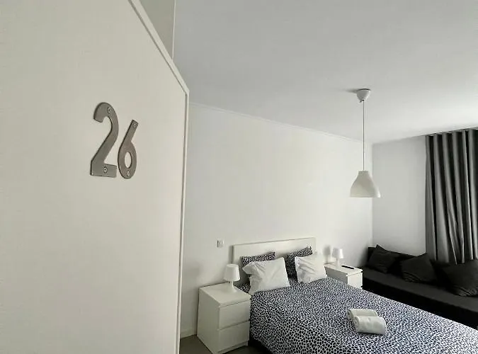 Moreira Family بيت ضيافة *