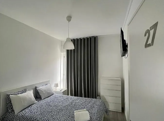 Moreira Family بيت ضيافة *